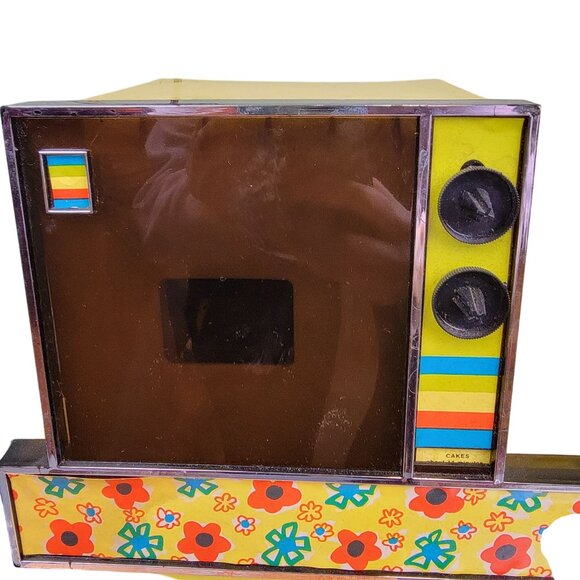 Kenner Easy Bake Oven Vintage 1972 Kitchen Toy Cookbook Pan Works Yellow 70s Fun - Picture 5 of 16